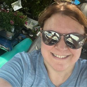 Meet your Posher, Ashley